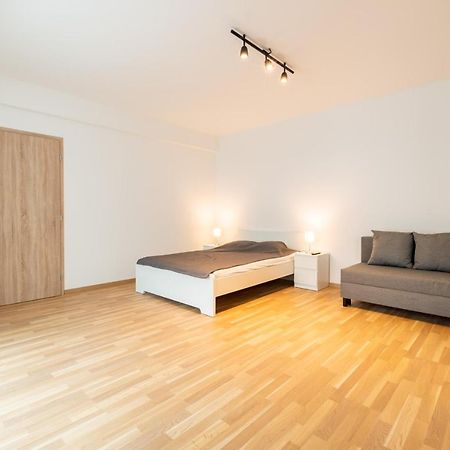 Brand New Two Room Apartment #64 In Elite Rezidence With Free Secure Parking Prague Exterior photo