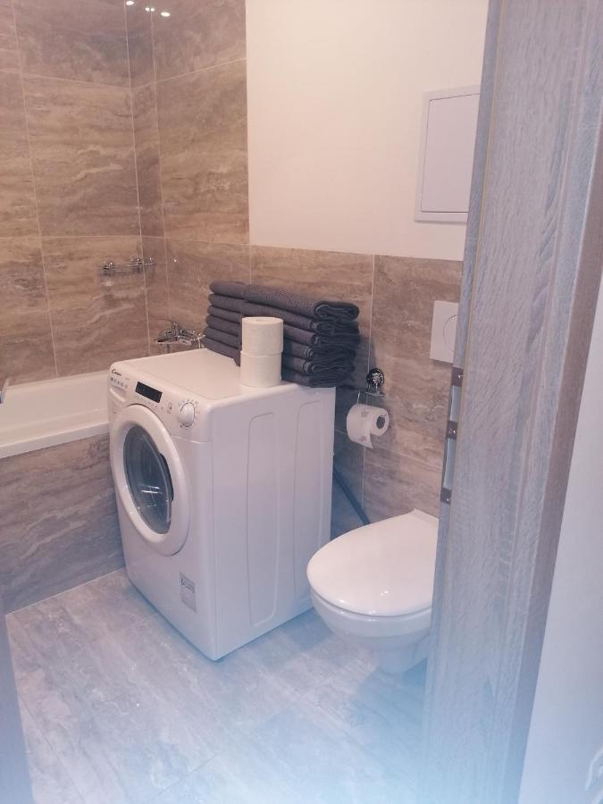Brand New Two Room Apartment #64 In Elite Rezidence With Free Secure Parking Prague Exterior photo